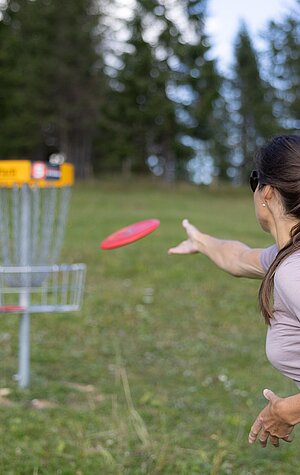 Hinterstoder_Discgolf_Familie_Fotoquelle HIWU Hinterramskogler (39).jpg