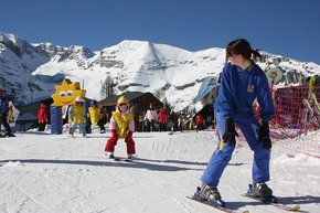 Im SunnyKids Park fällt das Skifahren gleich leichter. 